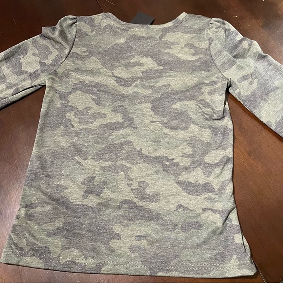 Jane and Delancey - size small - Camo Long Sleeve Top - NWT - Picture 7 of 11